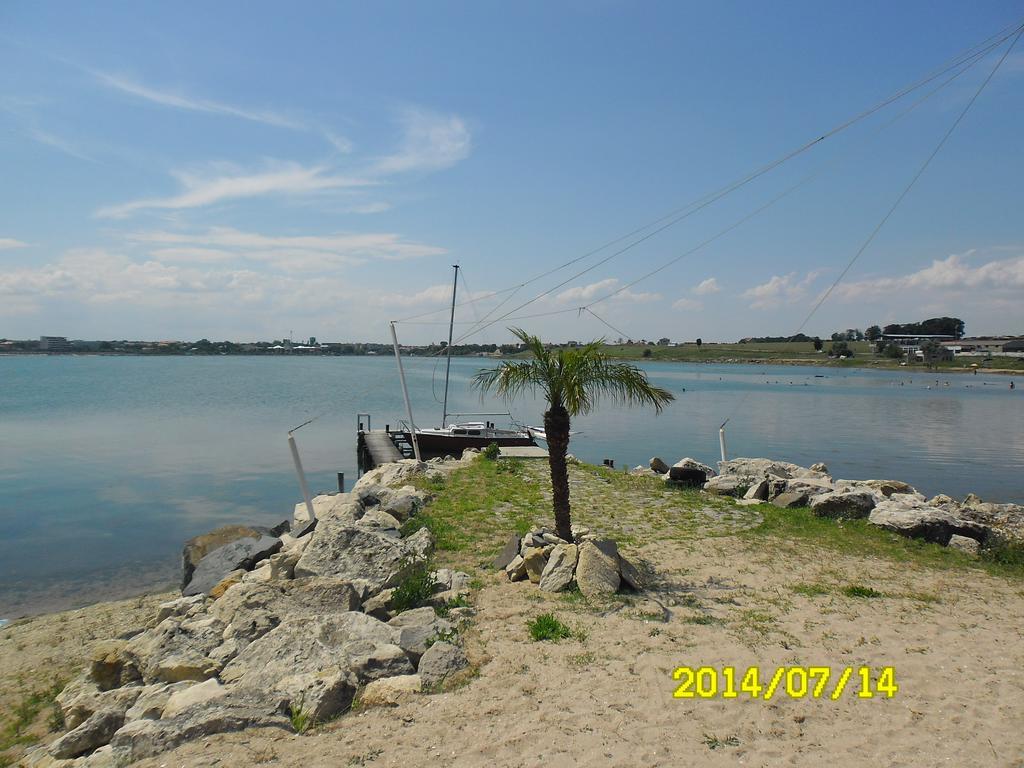 Vila Raluca เอโฟริเอนอร์ด ภายนอก รูปภาพ