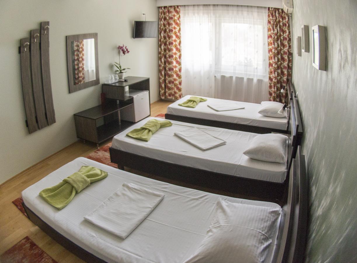 Vila Raluca เอโฟริเอนอร์ด ภายนอก รูปภาพ