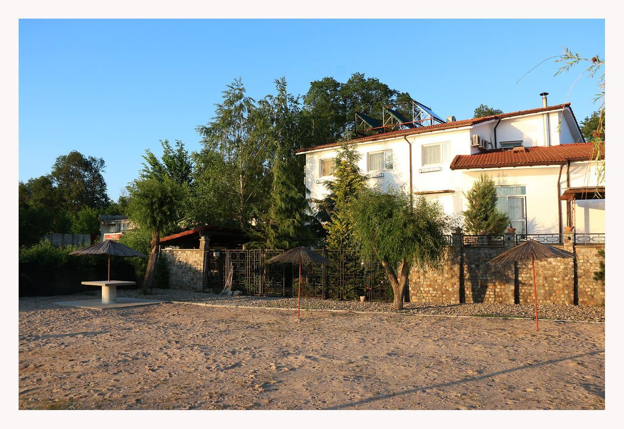 Vila Raluca เอโฟริเอนอร์ด ภายนอก รูปภาพ